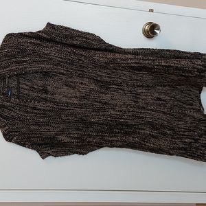 Reitmans Size L Sleeveless Sweater